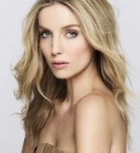 Annabelle Wallis