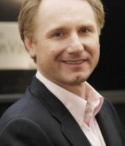 Dan Brown