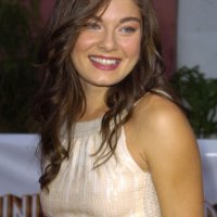 Alexa Davalos