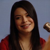 Miranda Cosgrove